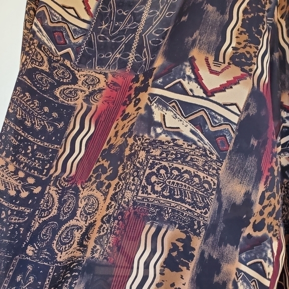 Studio C Plus sz 26 / 28 Tribal print sheer bell sleeve Earthy tones tunic - Picture 14 of 14